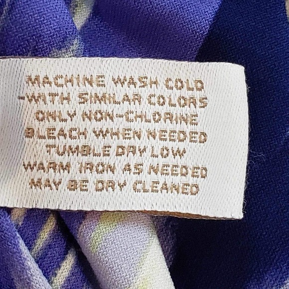 Chicos Tunic Shirt Women’s Size 1 US Medium M Purple Geometric Ikat Zip Back - Picture 8 of 10